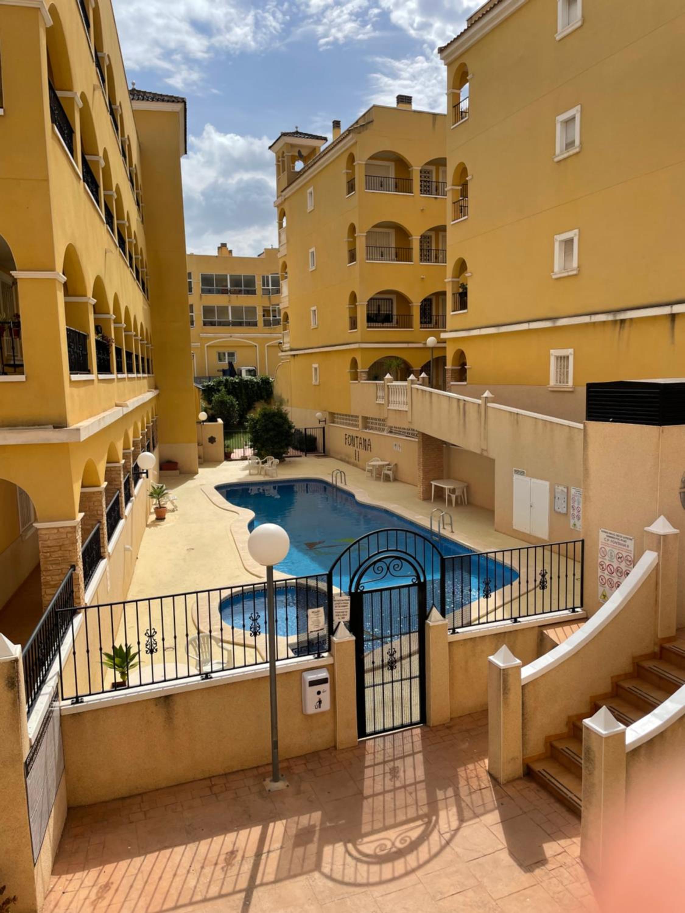 Casa Amarela Guesthouse, Algorfa