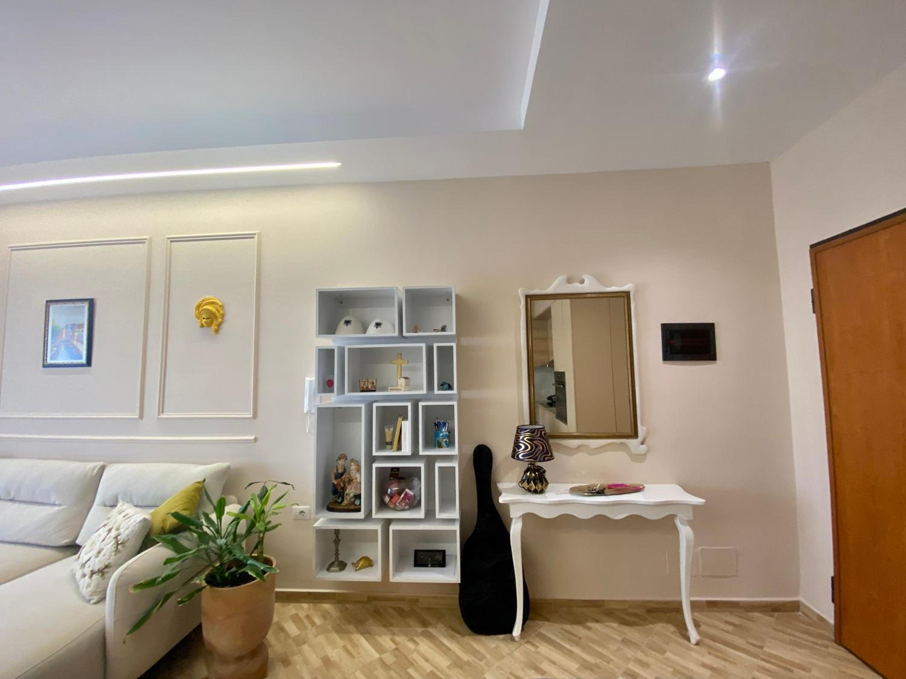 George Luxury Apartment Vlore