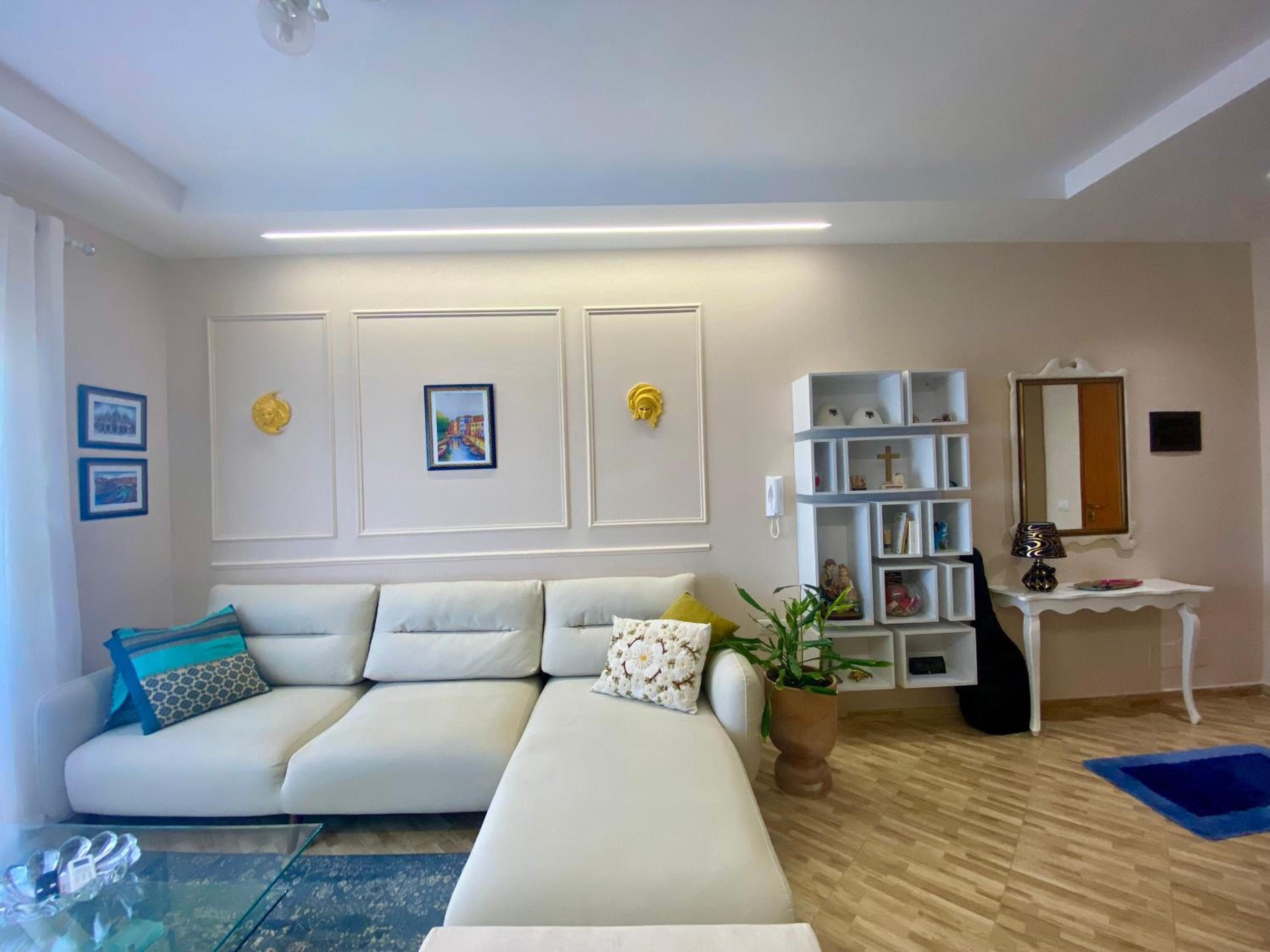 George Luxury Apartment Vlore