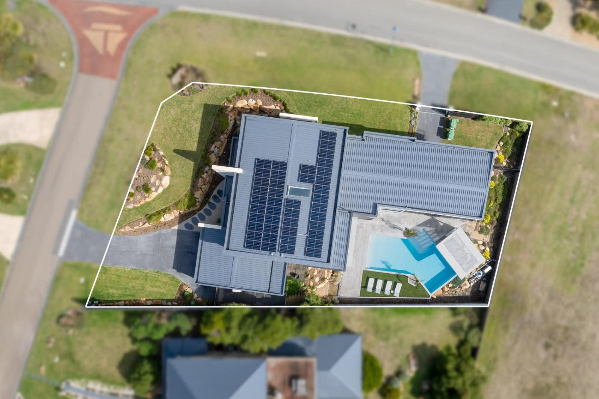 Bayview Luxe Entertainer Pool & World Class View