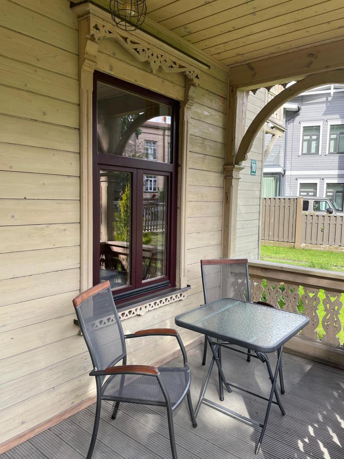 Hotel Sisters Beach Apartments - Image 1