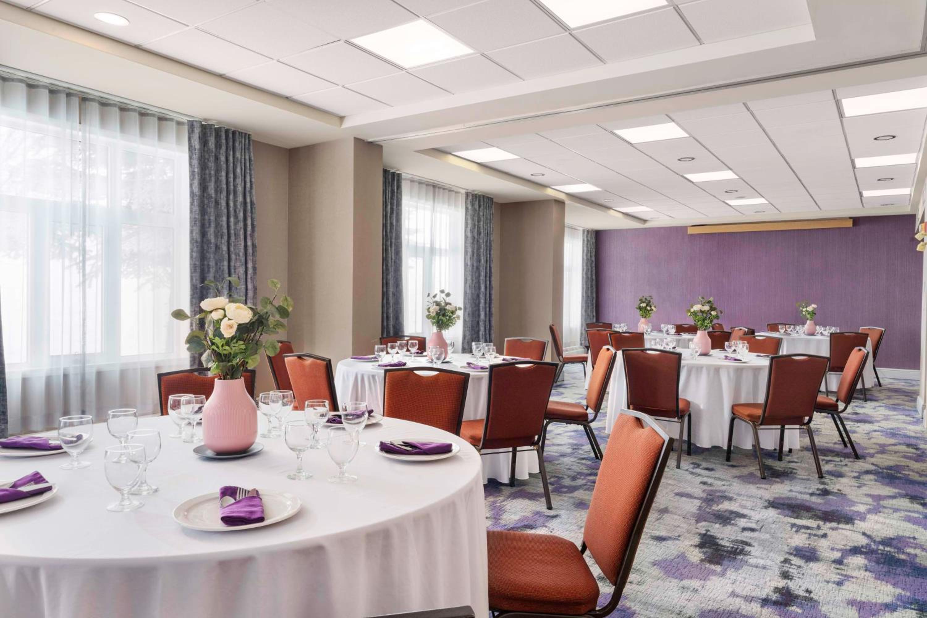 Hotel Hilton Garden Inn Calgary Airport - Image 1