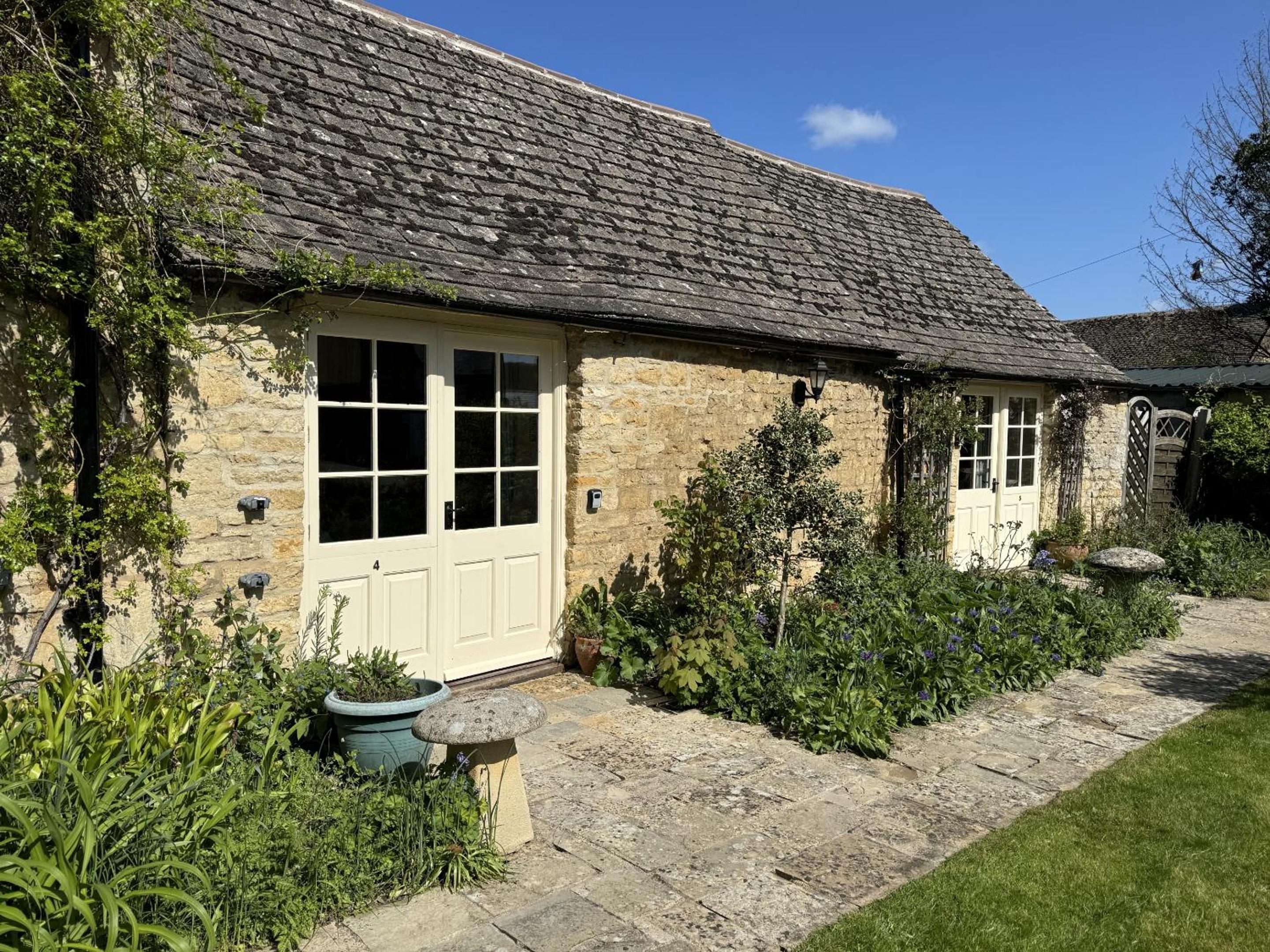 Guiting Guest House
