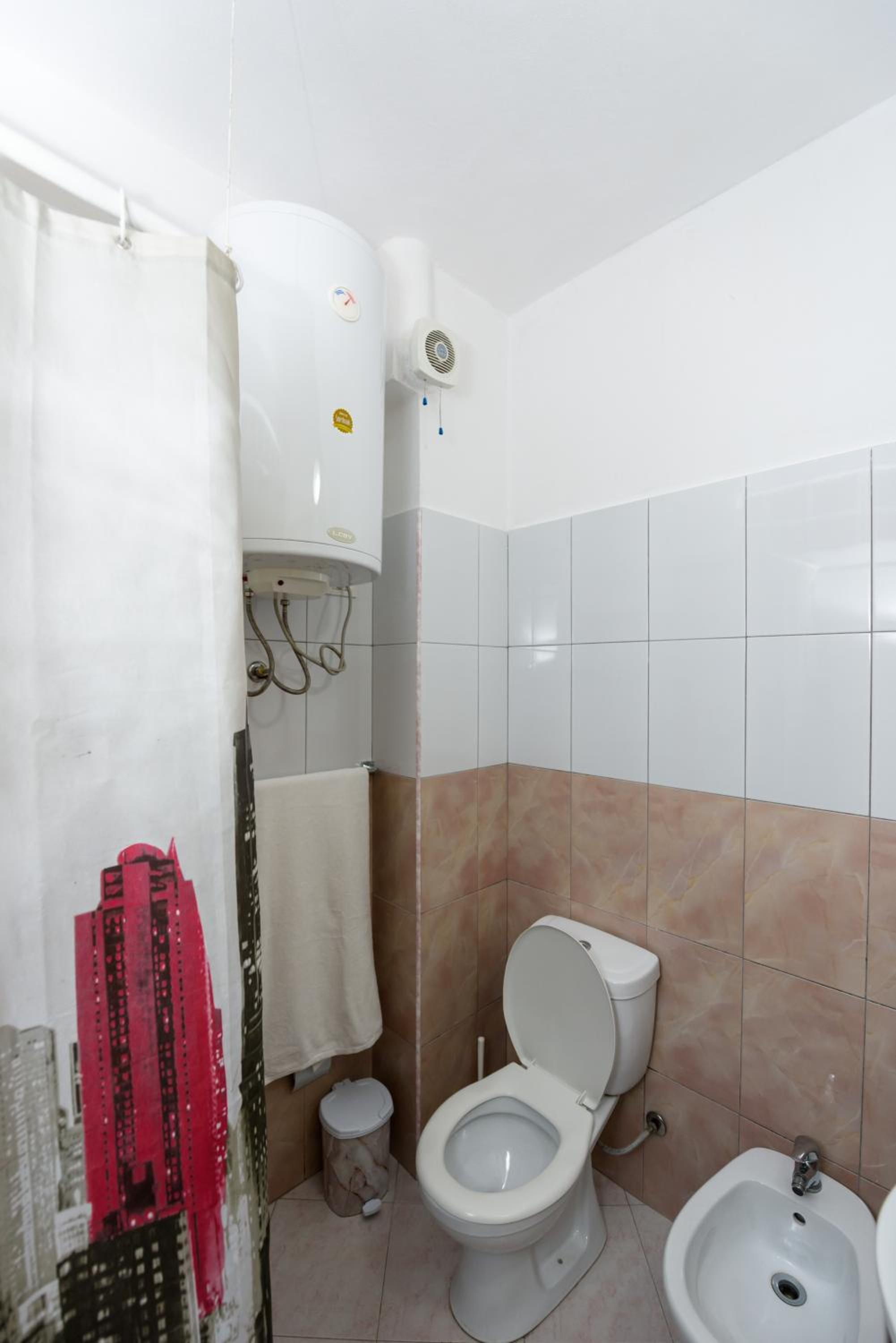 Ajla Family Home