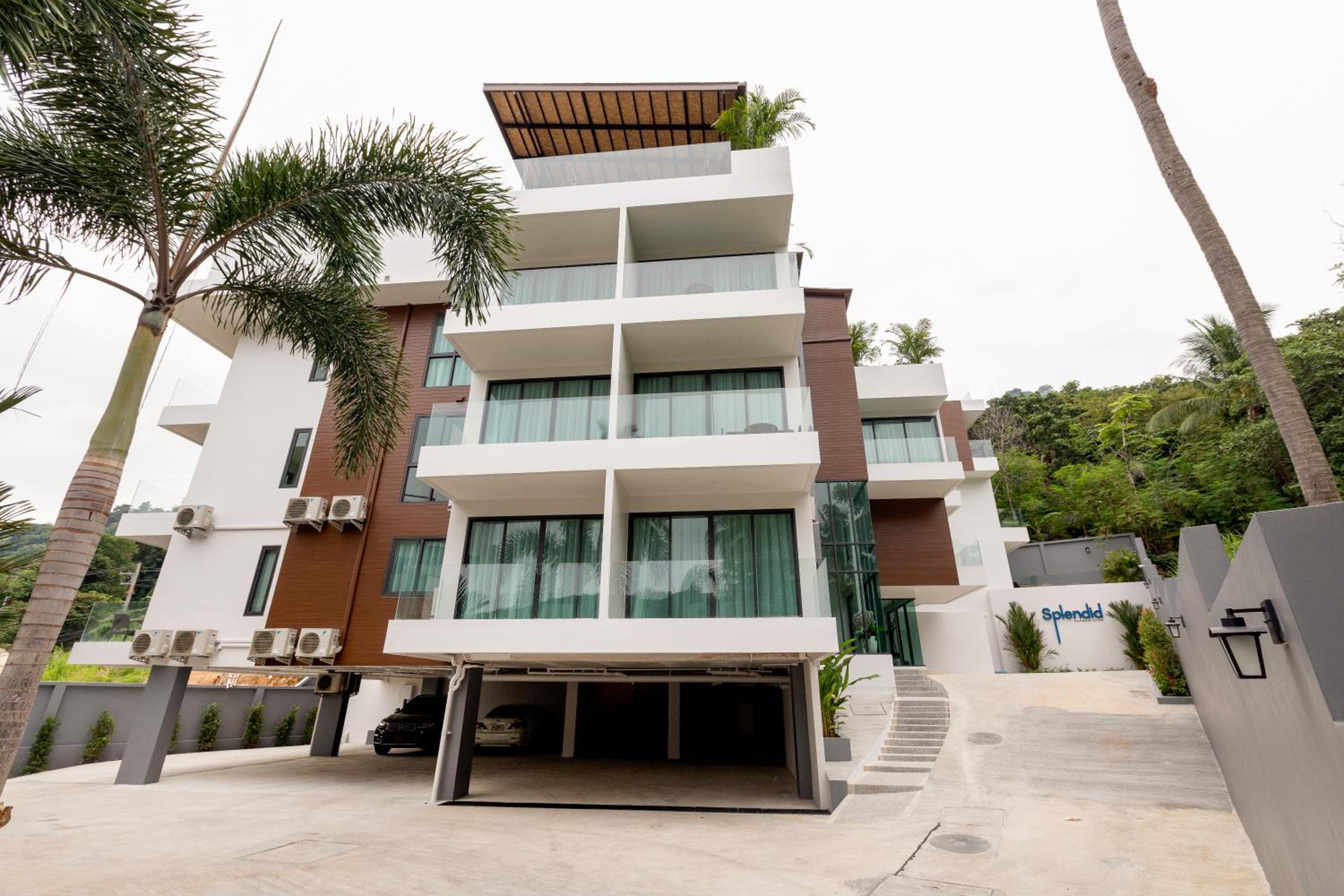 Splendid Sea View Resort