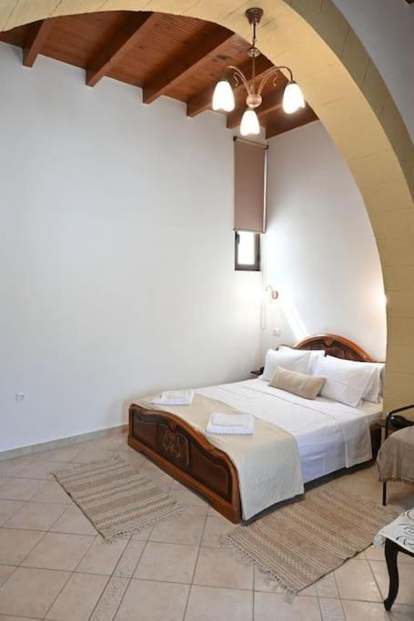Cozy Traditional House view 5