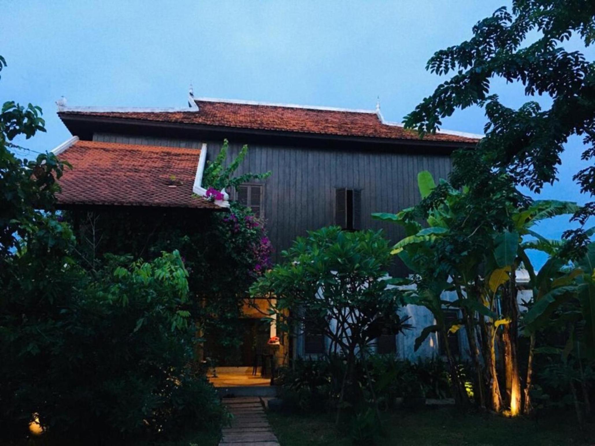 Authentic Wooden Home, Countryside, 10mins Centre! Wat Chreav Homestay