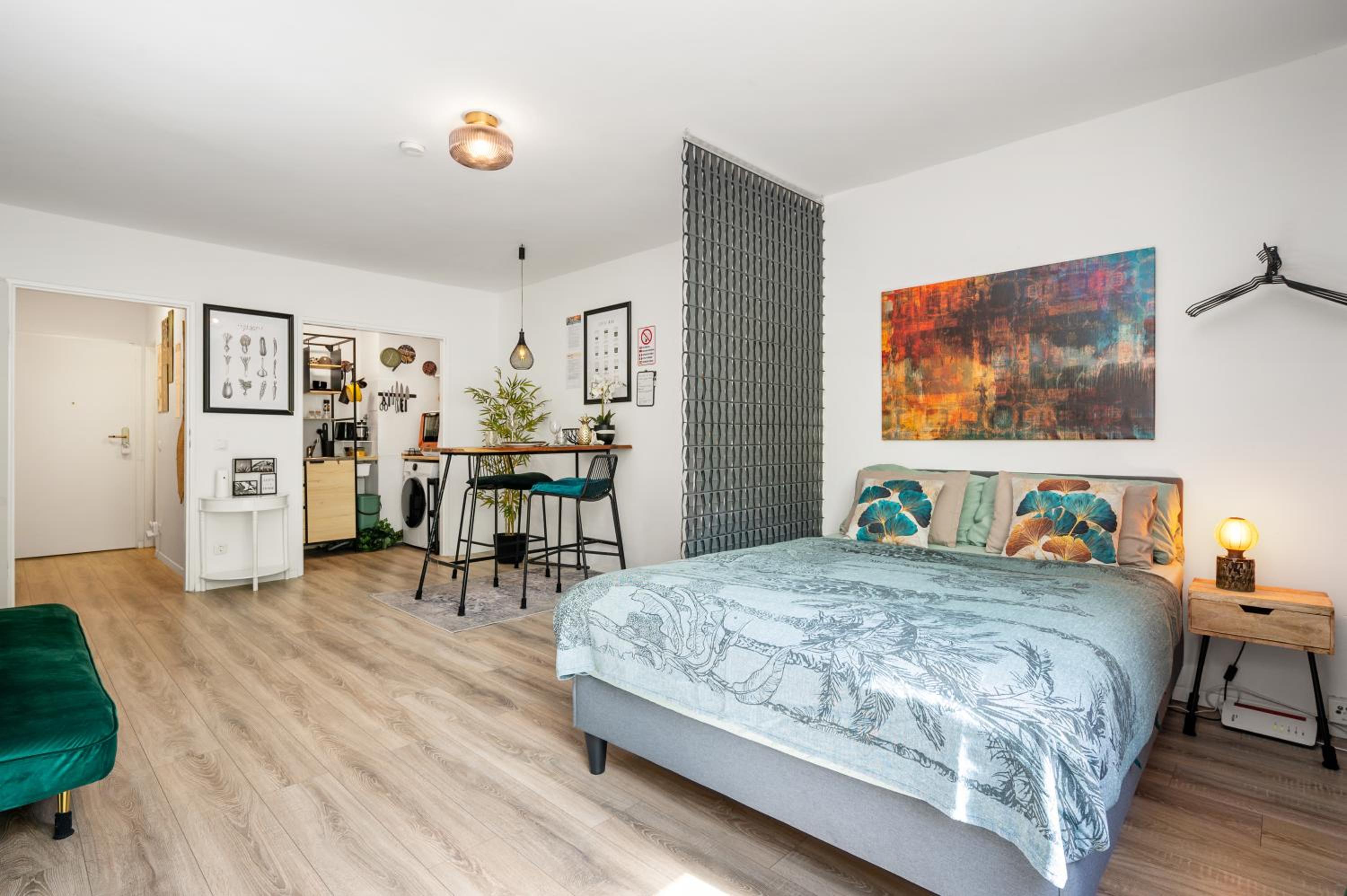 Offenbach Vacations - Urban Jungle Studio Apartment - Property Image 10