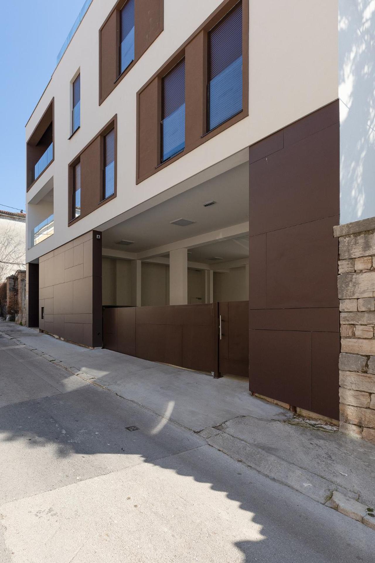 Puntino apartment & garage