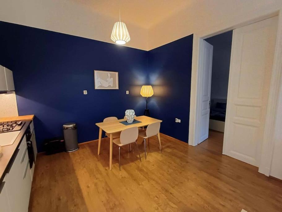 New 2BR Apt near Andrassy av. and Varosliget view 5