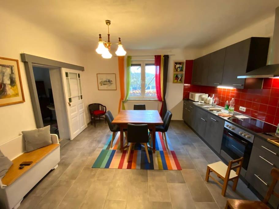 Ferienhaus mit Garten in Thermennähe
