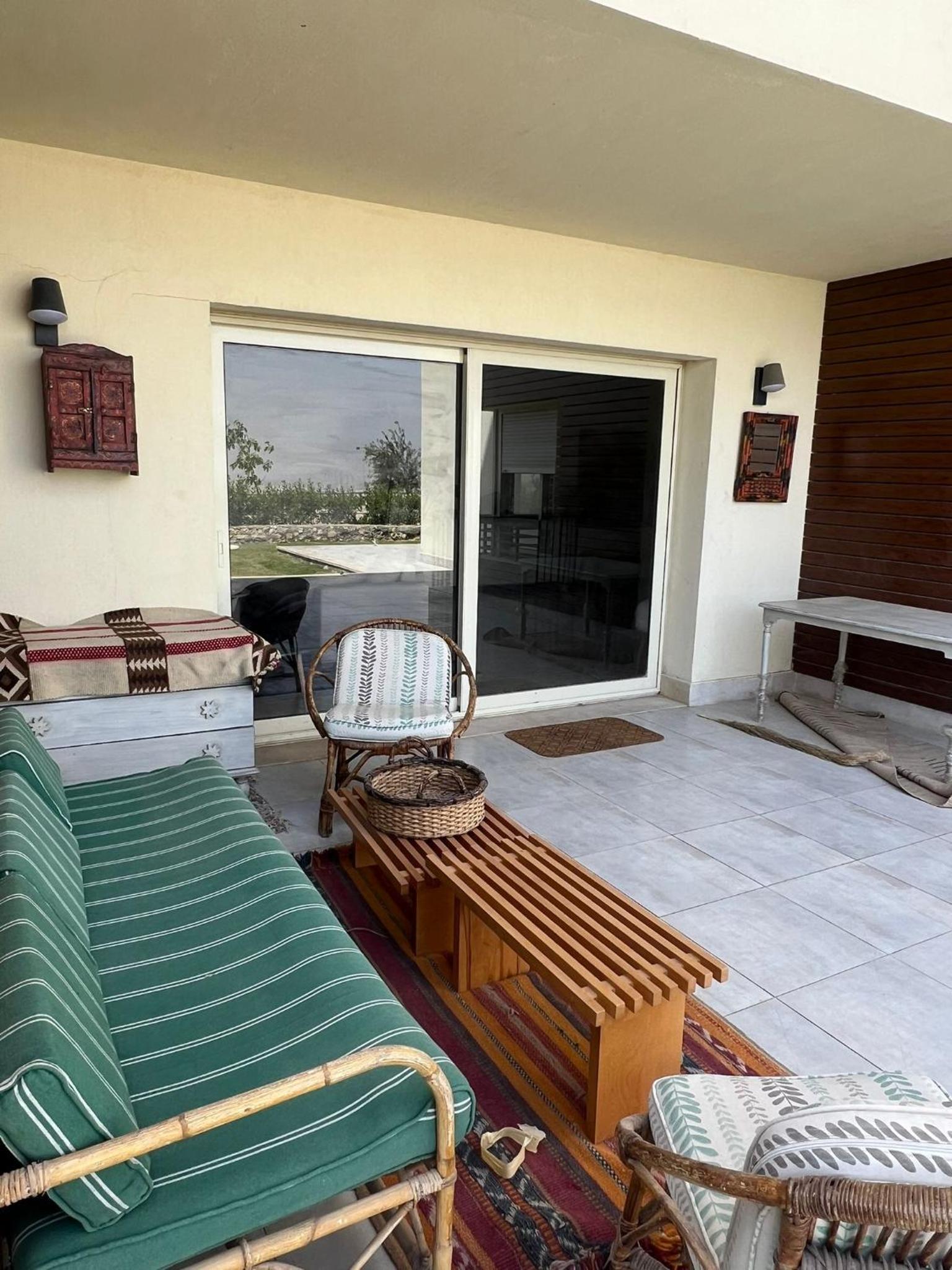 Full House with Best Pyramids PanoFull House with Best Pyramids Panoramic viewramic view