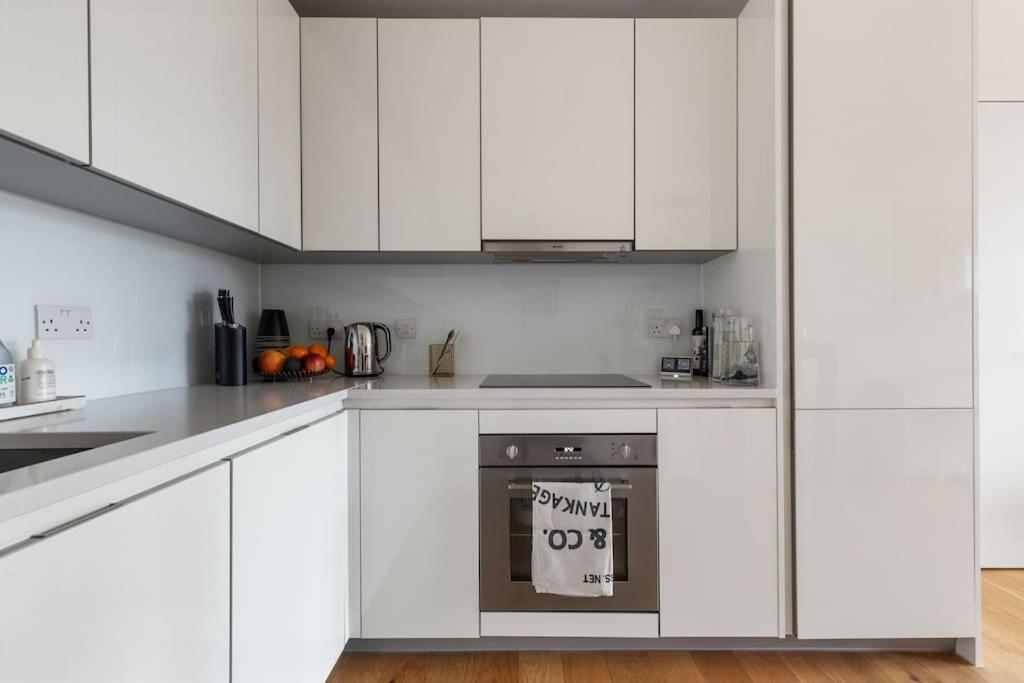 Modern New 1-Bedroom Home Stunning Views