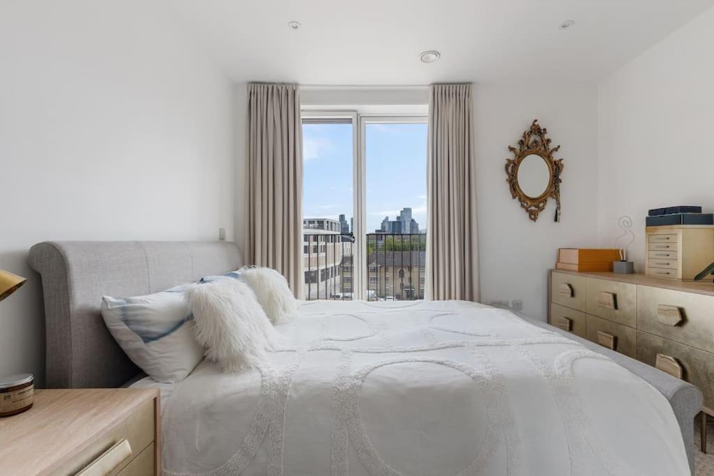 Modern New 1-Bedroom Home Stunning Views
