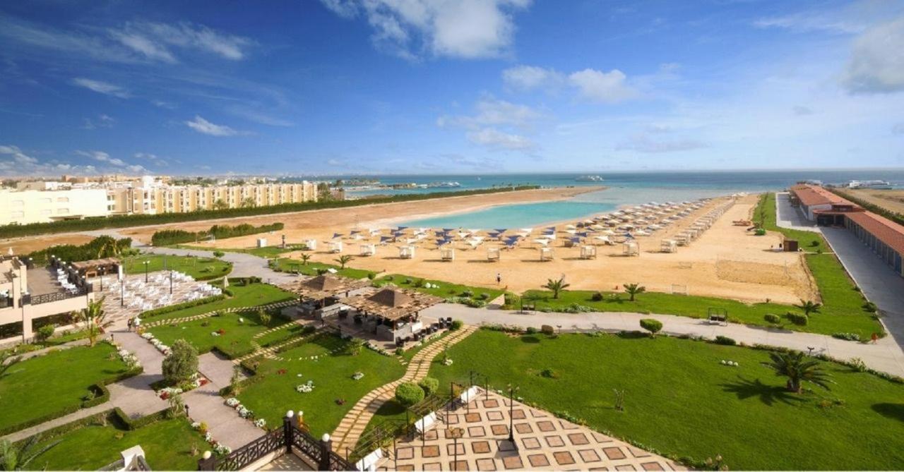 Sea view studio with private beach in Gravity Hotel Hurghada