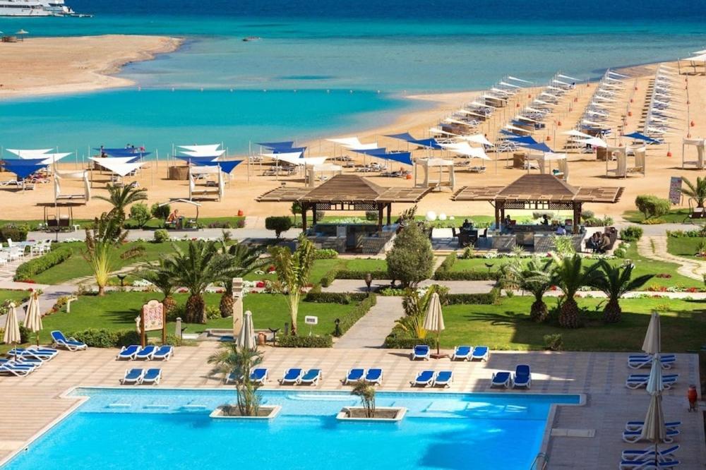 Sea view studio with private beach in Gravity Hotel Hurghada