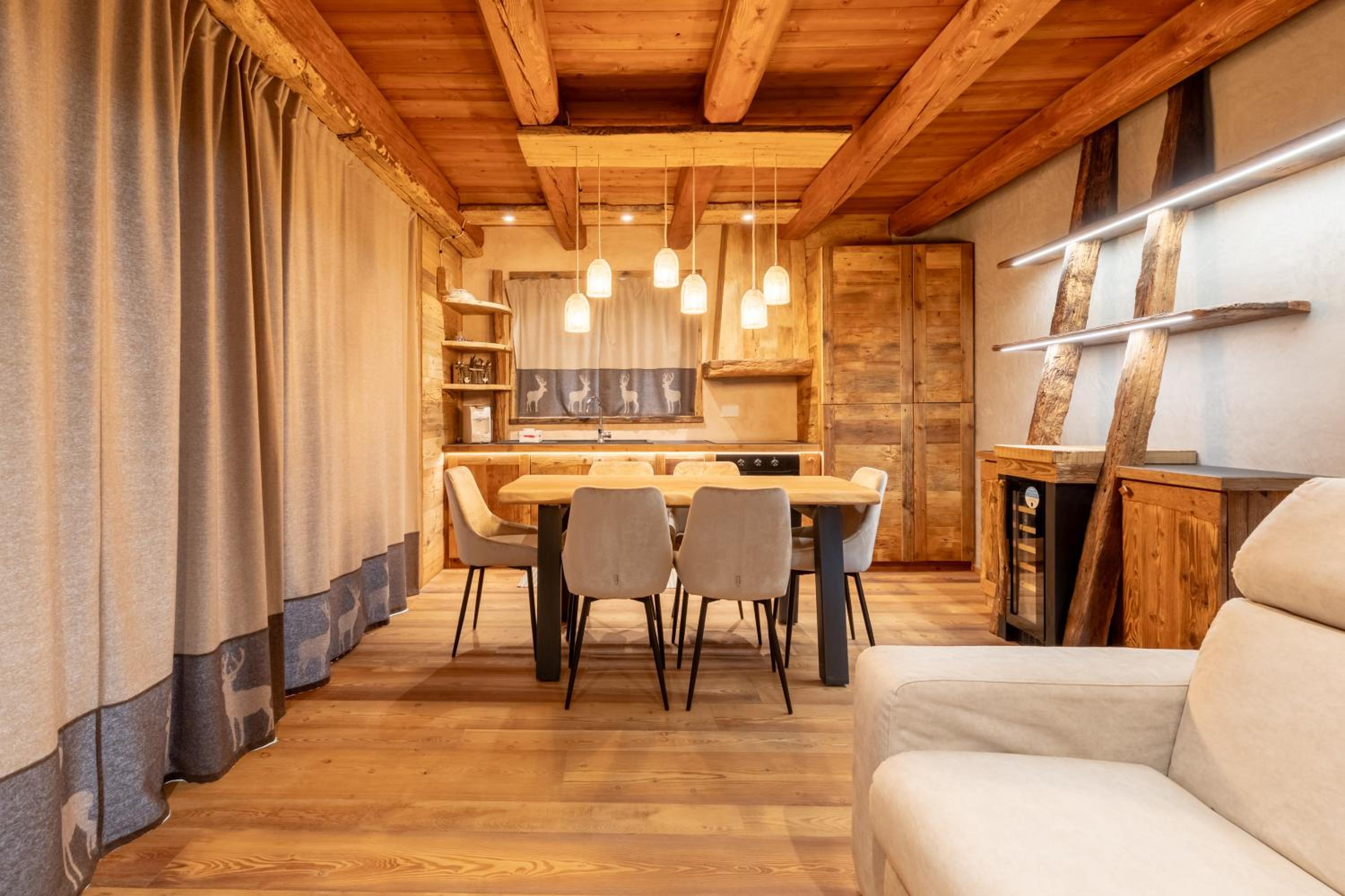 Elva Apartments
