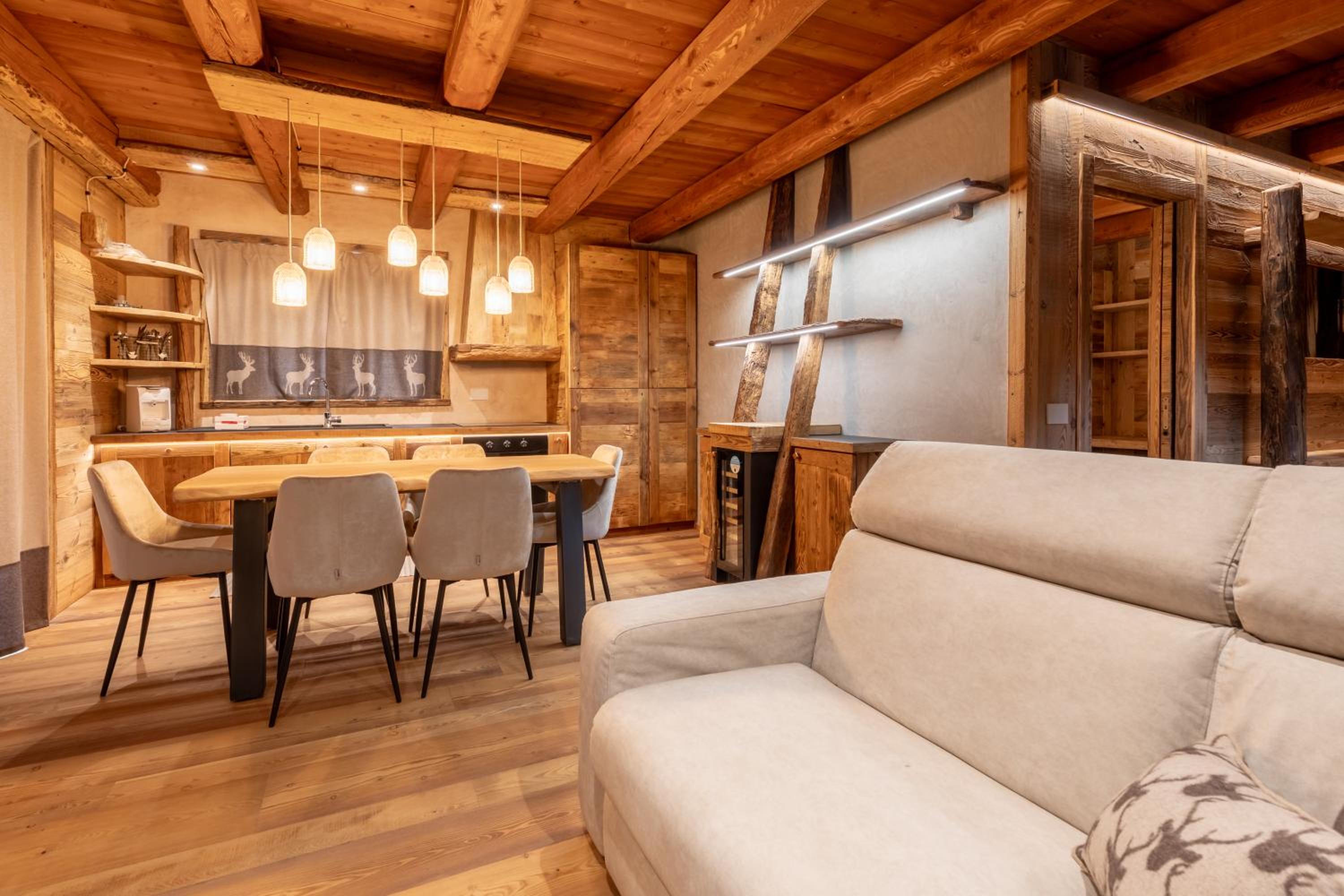 Elva Apartments