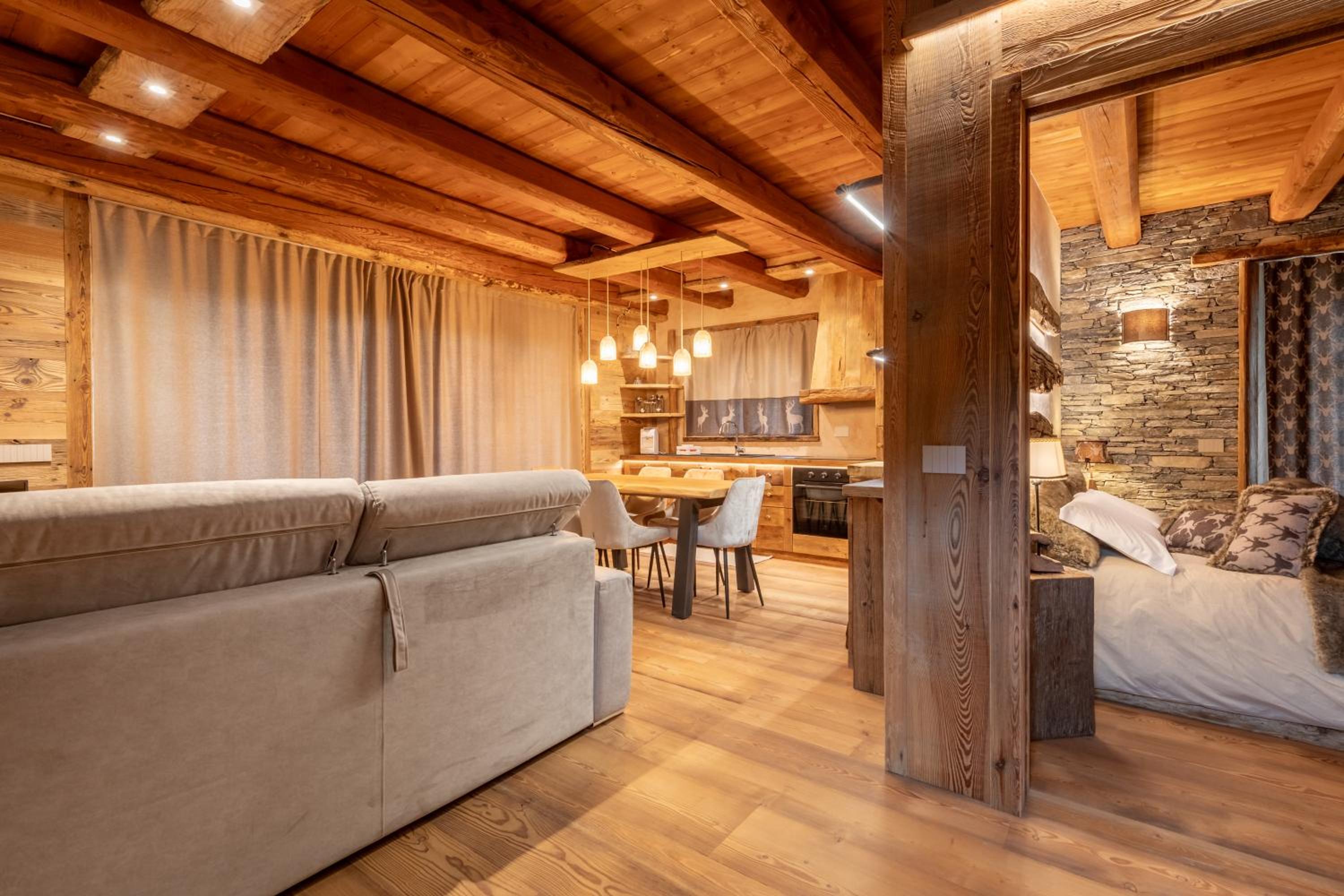 Elva Apartments