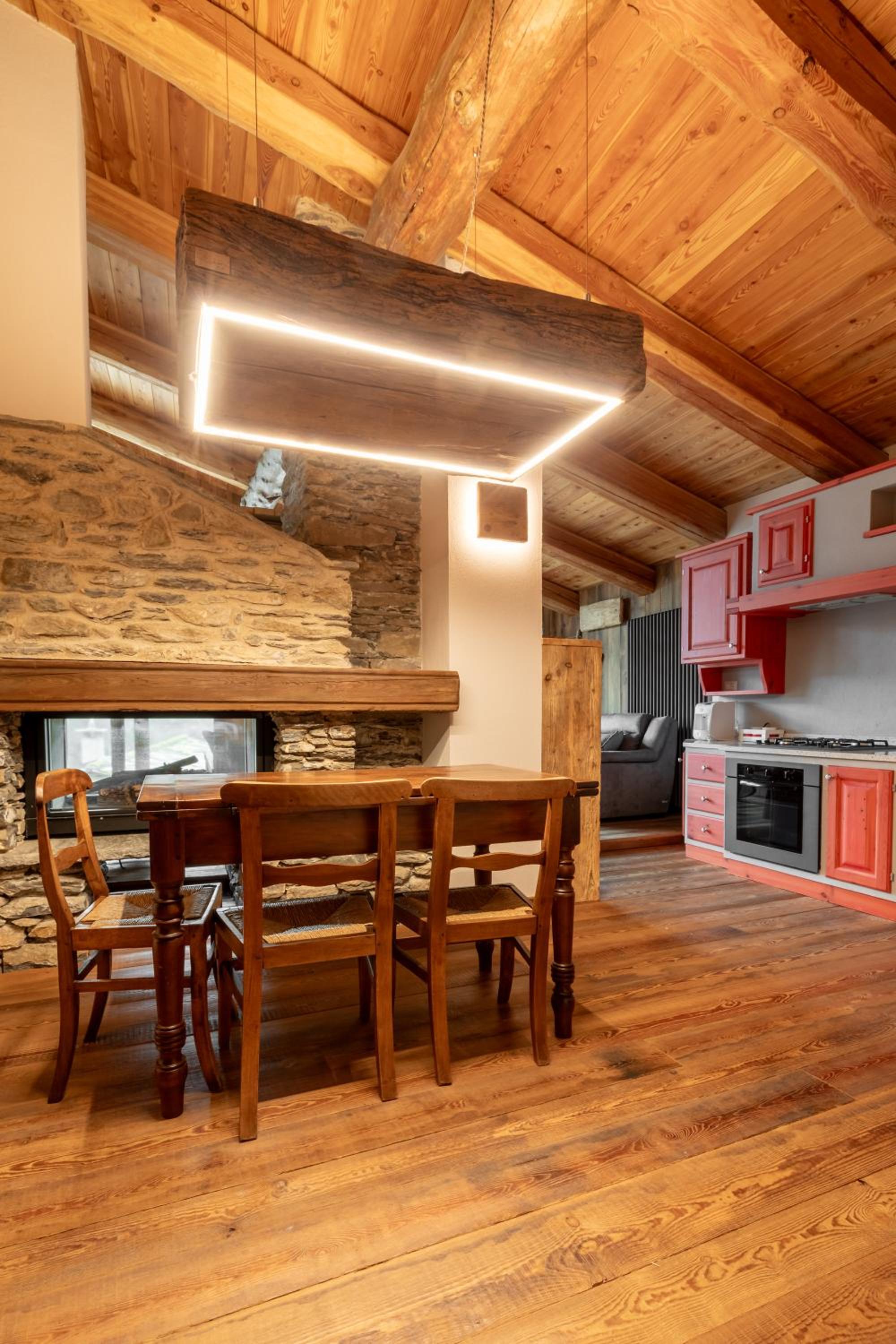 Elva Apartments