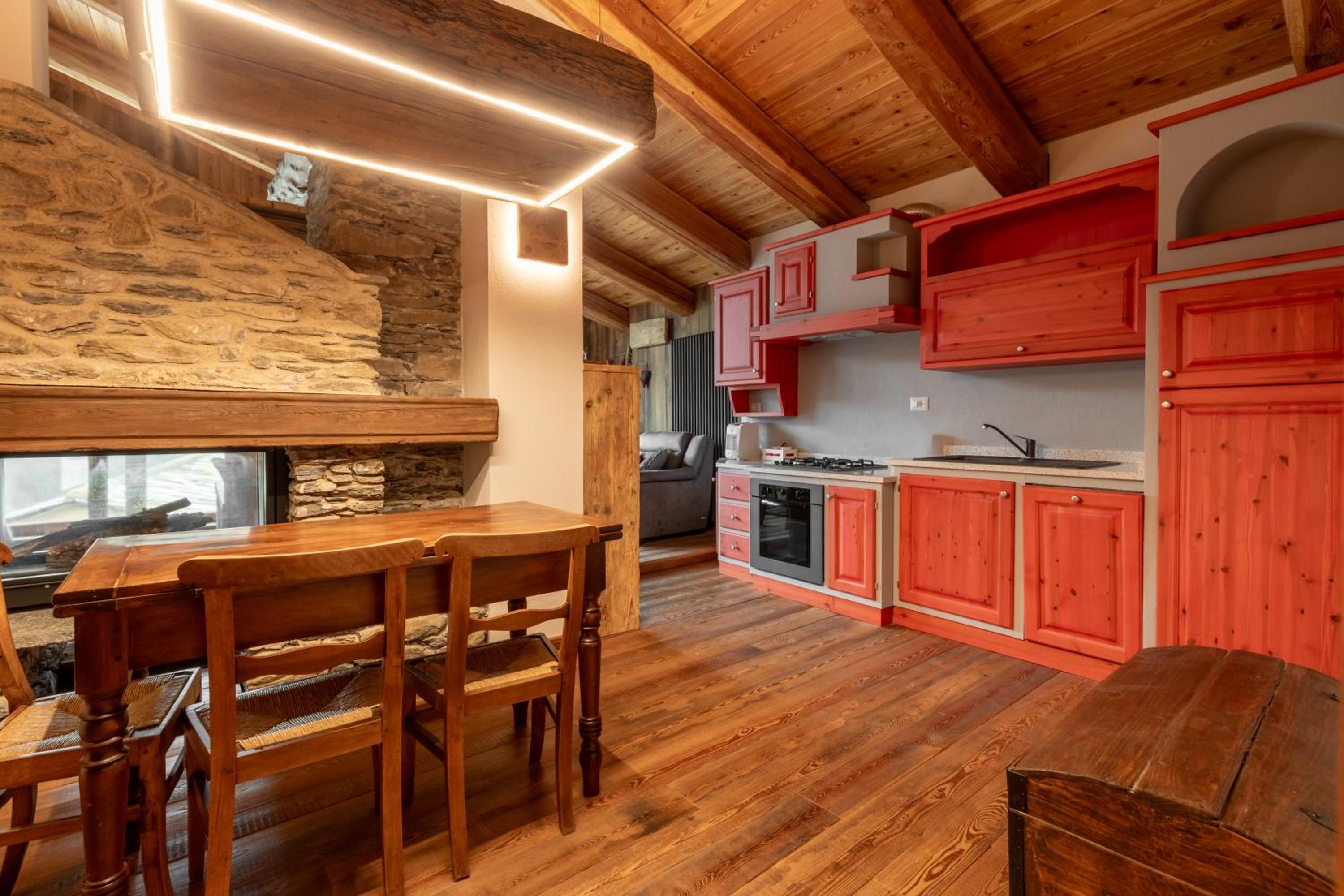 Elva Apartments