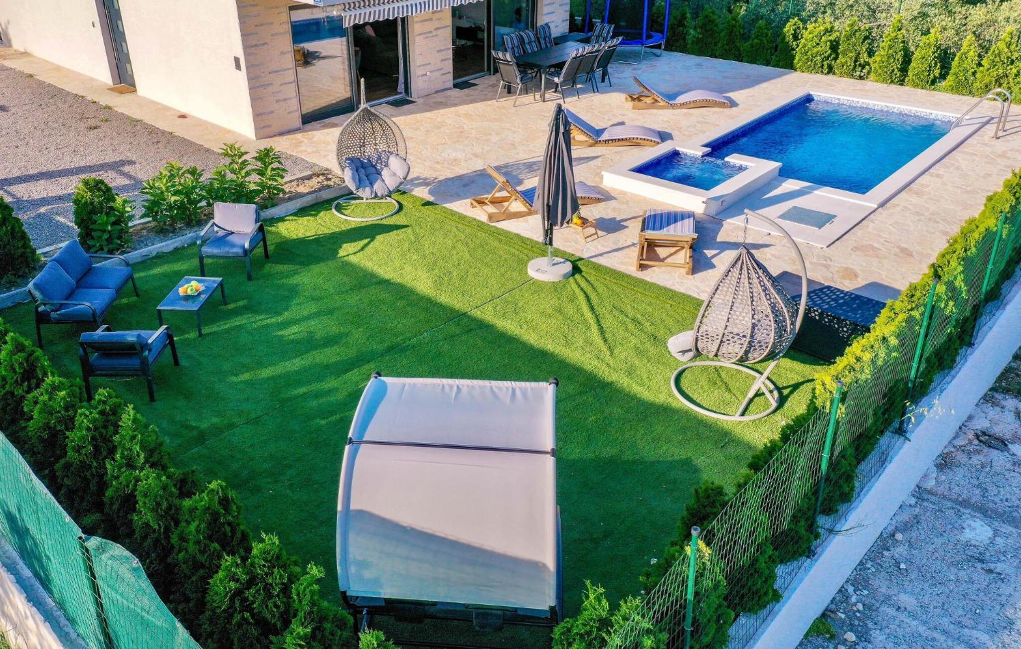 Stunning Home In Kastel Novi
