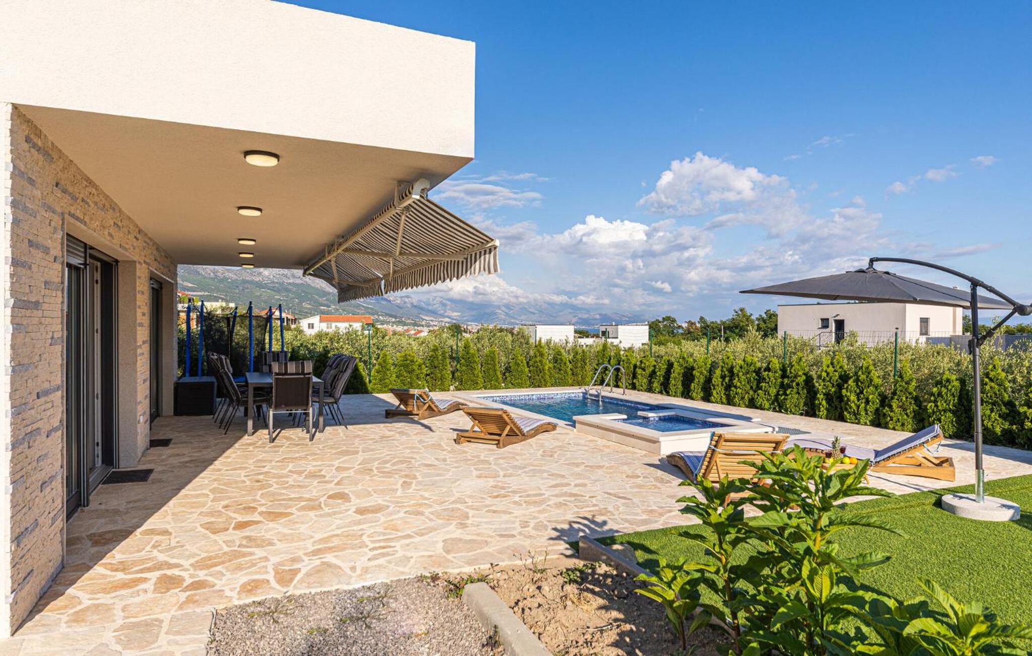 Stunning Home In Kastel Novi