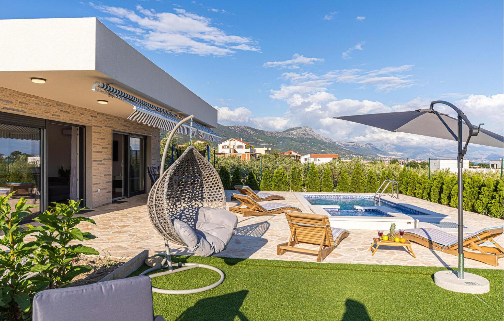 Stunning Home In Kastel Novi
