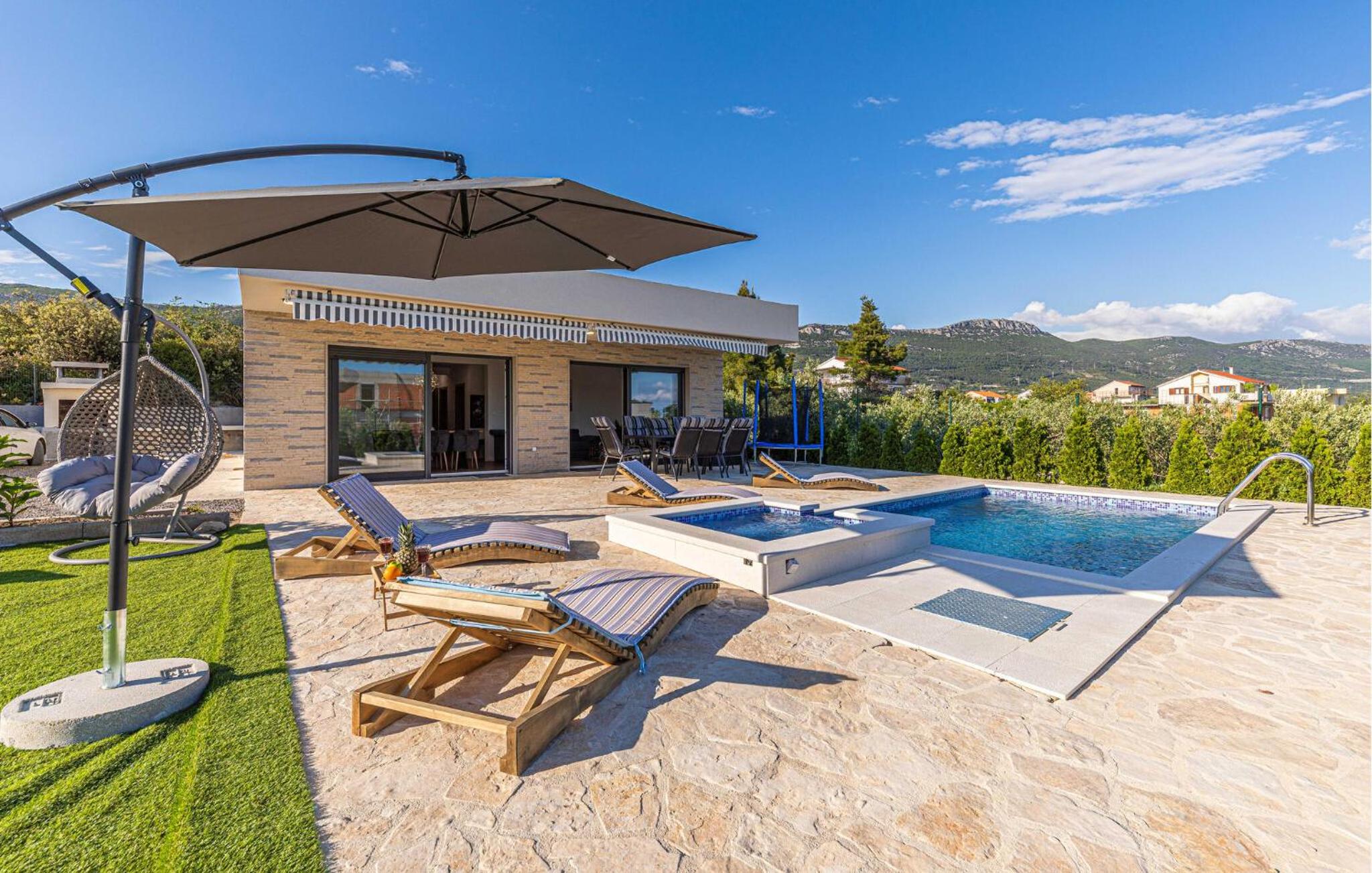 Stunning Home In Kastel Novi