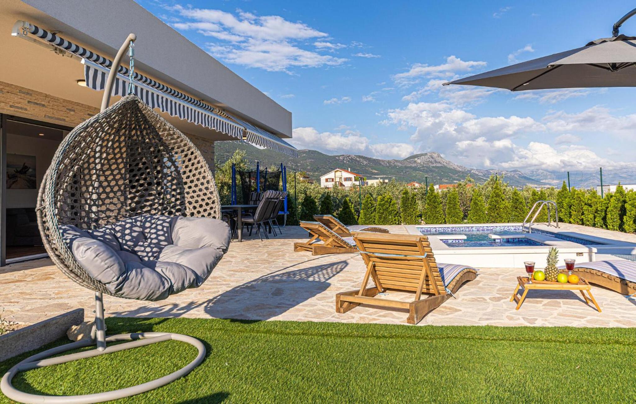 Stunning Home In Kastel Novi