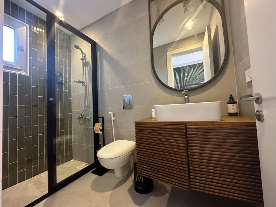 Achrafieh Rooftop 1-BR with Jacuzzi view 2