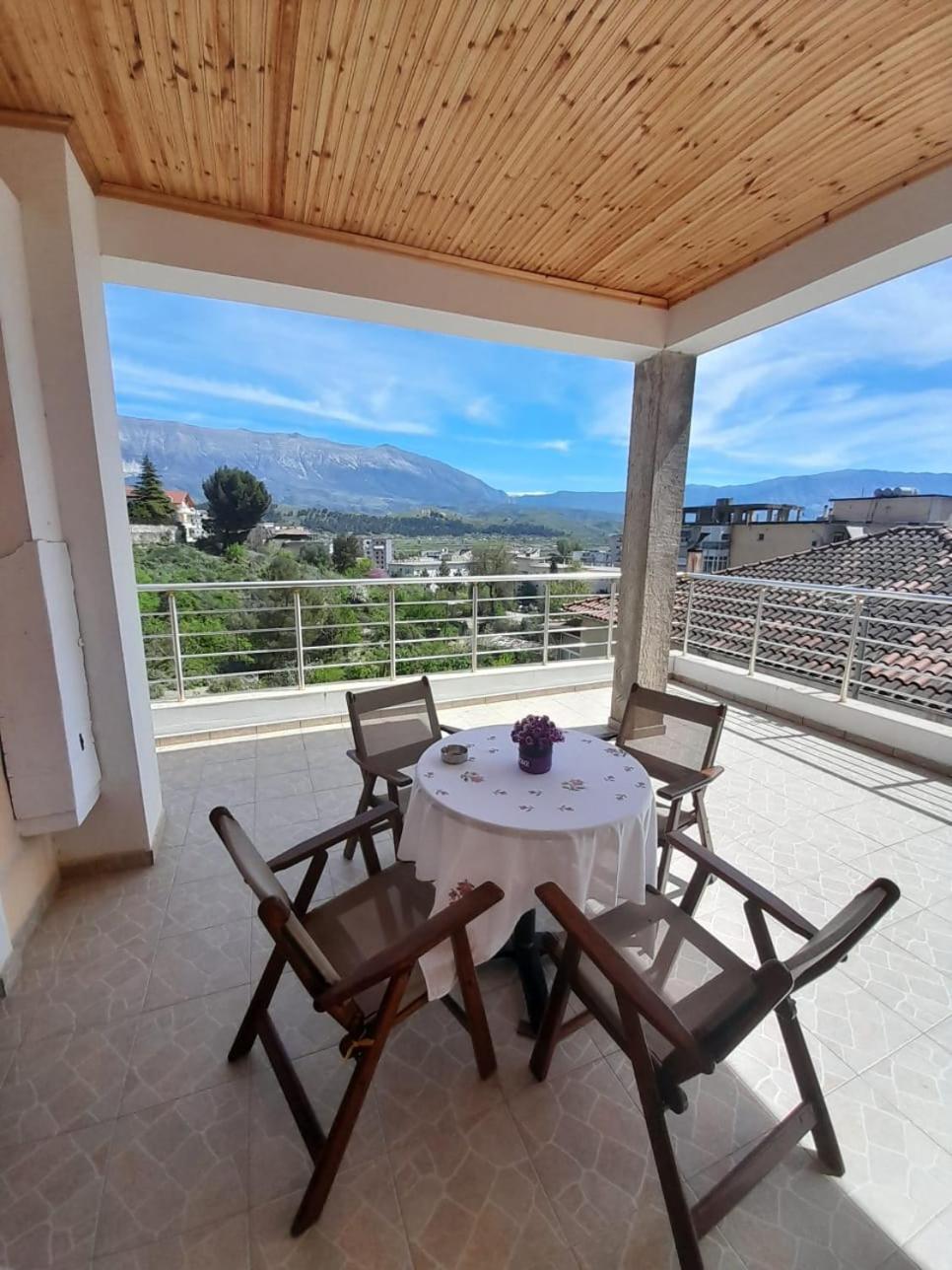George's Ap Gjirokastër