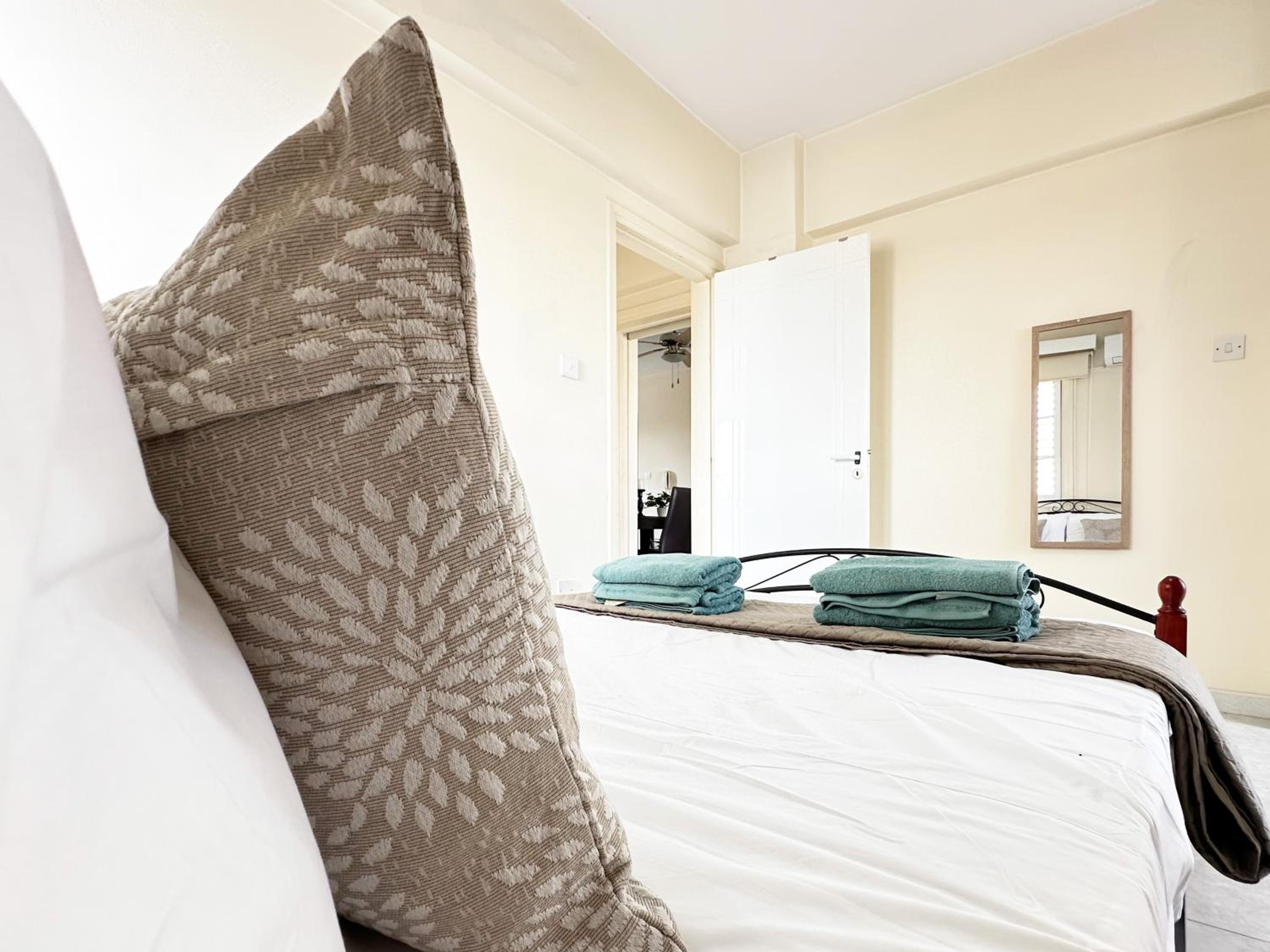 Serenity Sunrise Holiday Apt - Larnaca