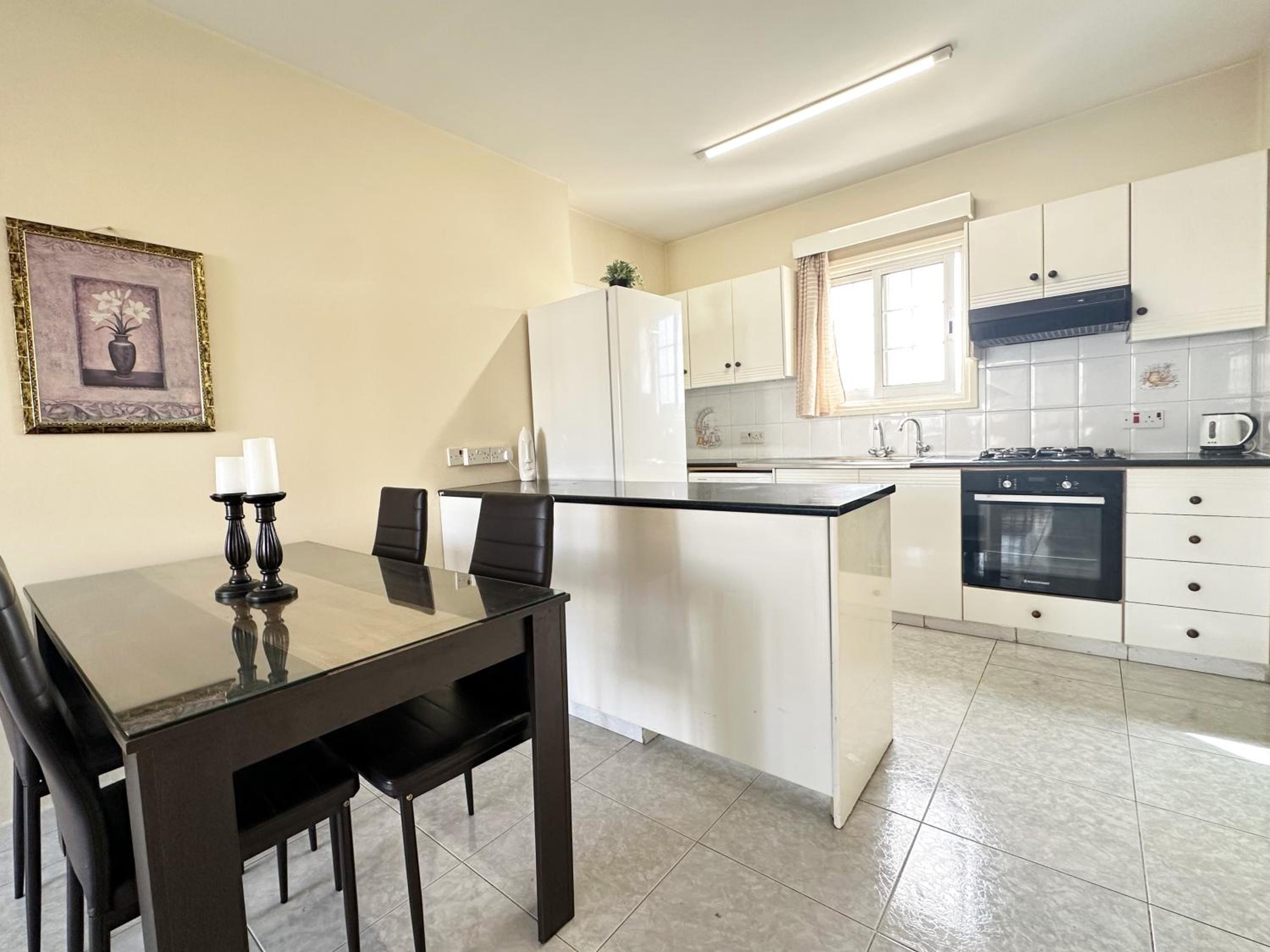 Serenity Sunrise Holiday Apt - Larnaca