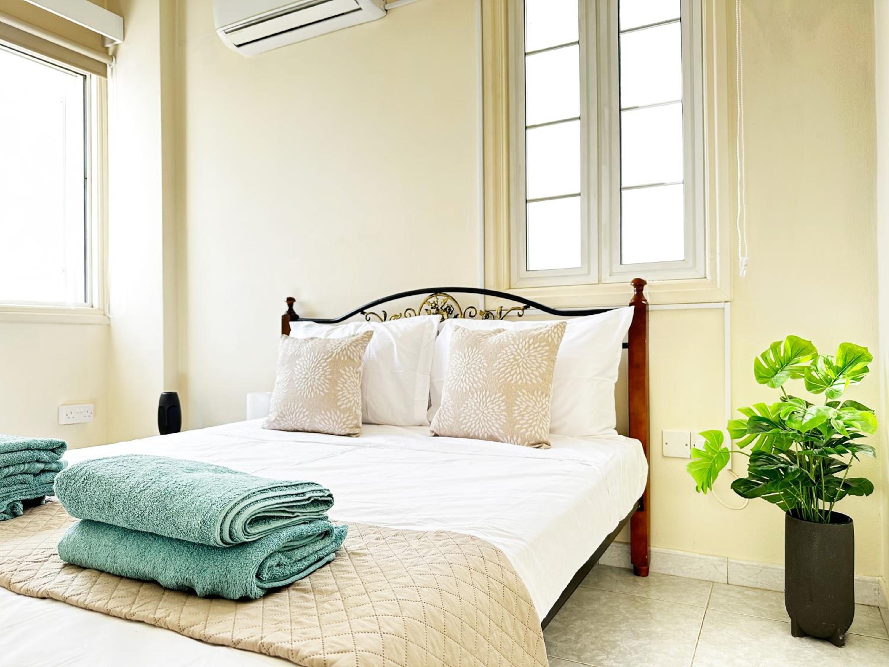 Serenity Sunrise Holiday Apt - Larnaca