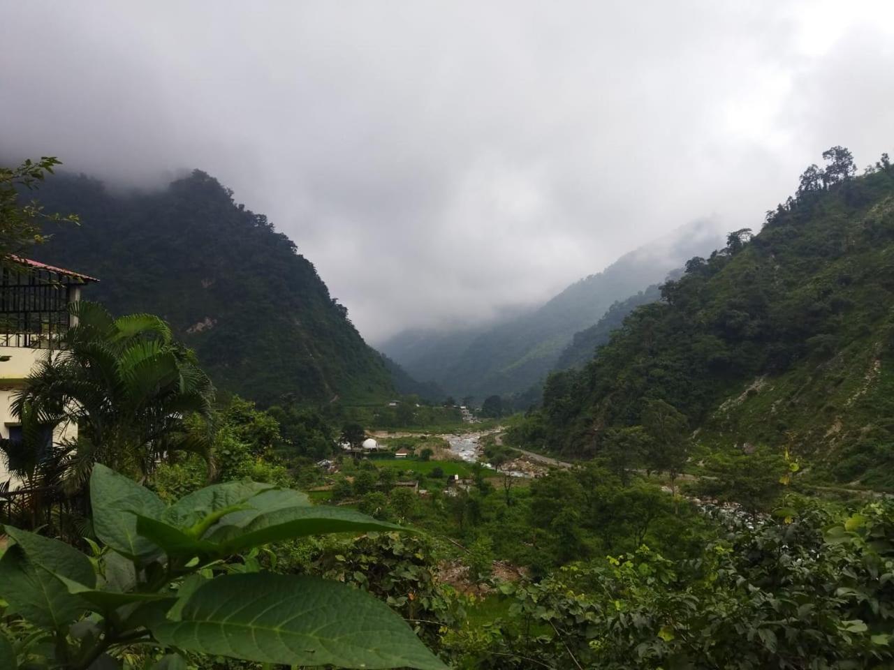 Baandal River Resort Maldevta