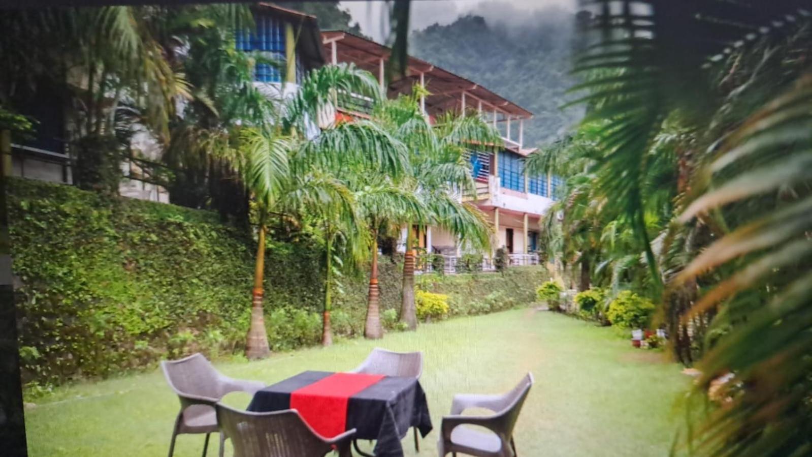 Baandal River Resort Maldevta