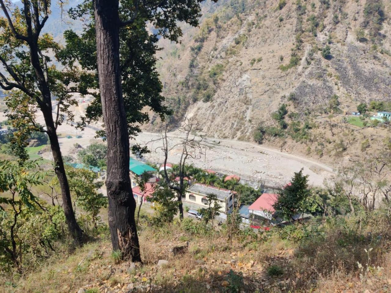 Baandal River Resort Maldevta
