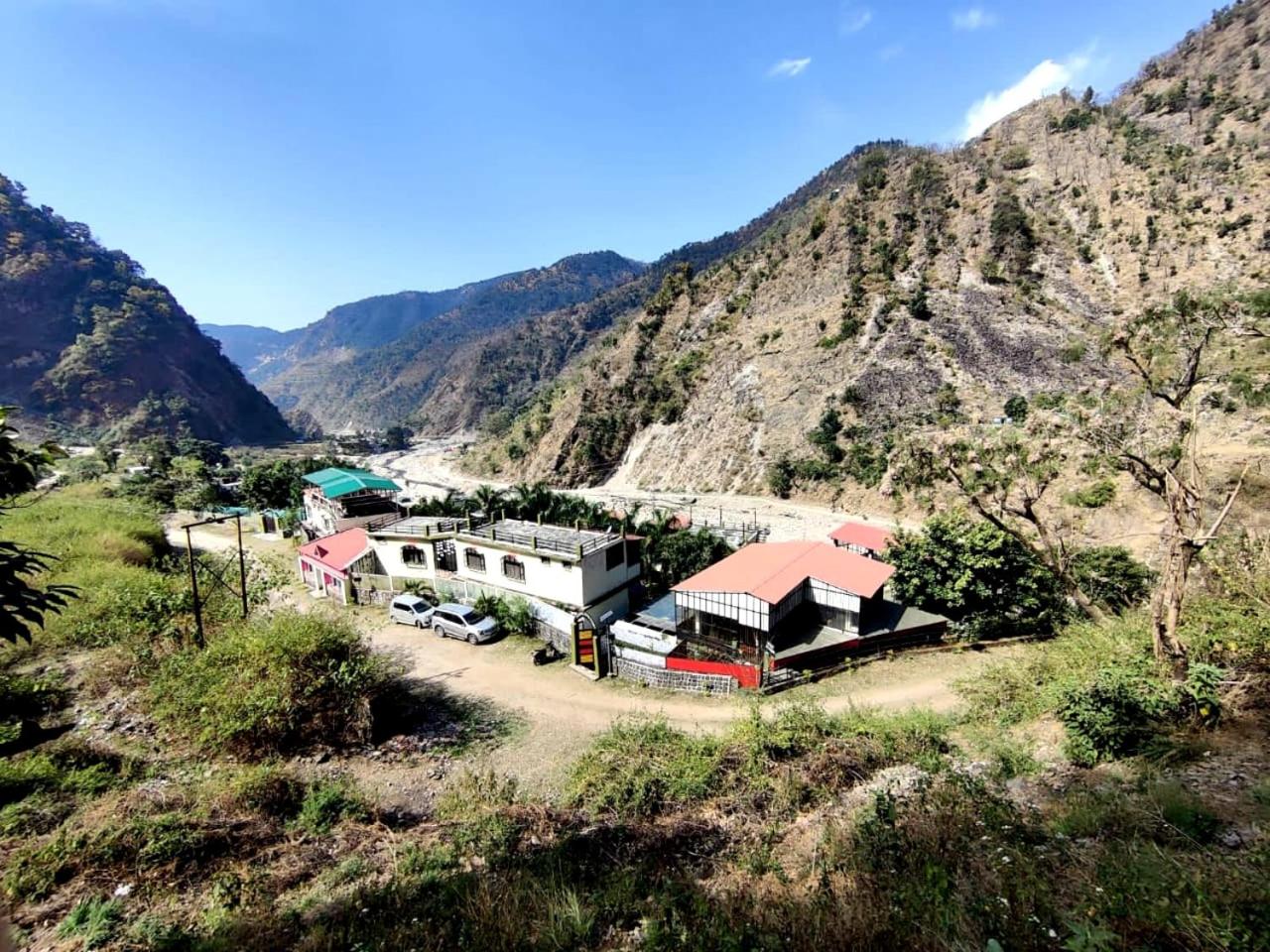 Baandal River Resort Maldevta