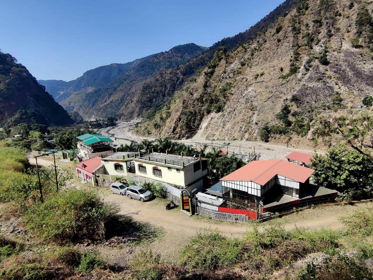 Baandal River Resort Maldevta