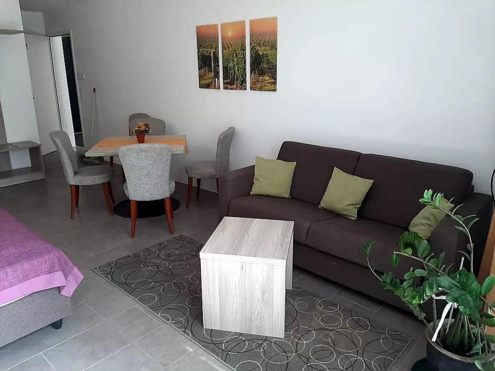 Garten Apartement Strebersdorf