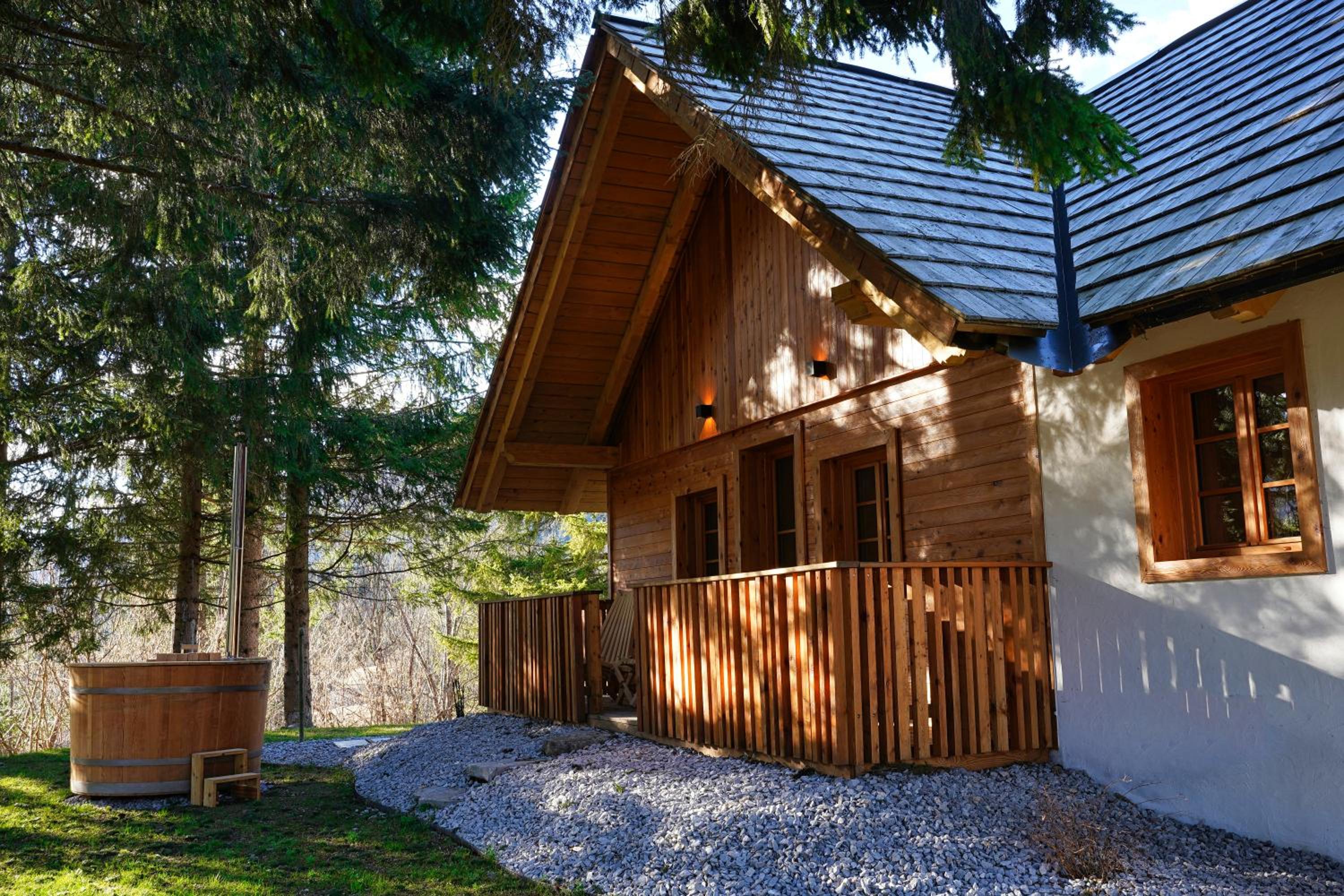 Alpine Retreat Apartments Šurc