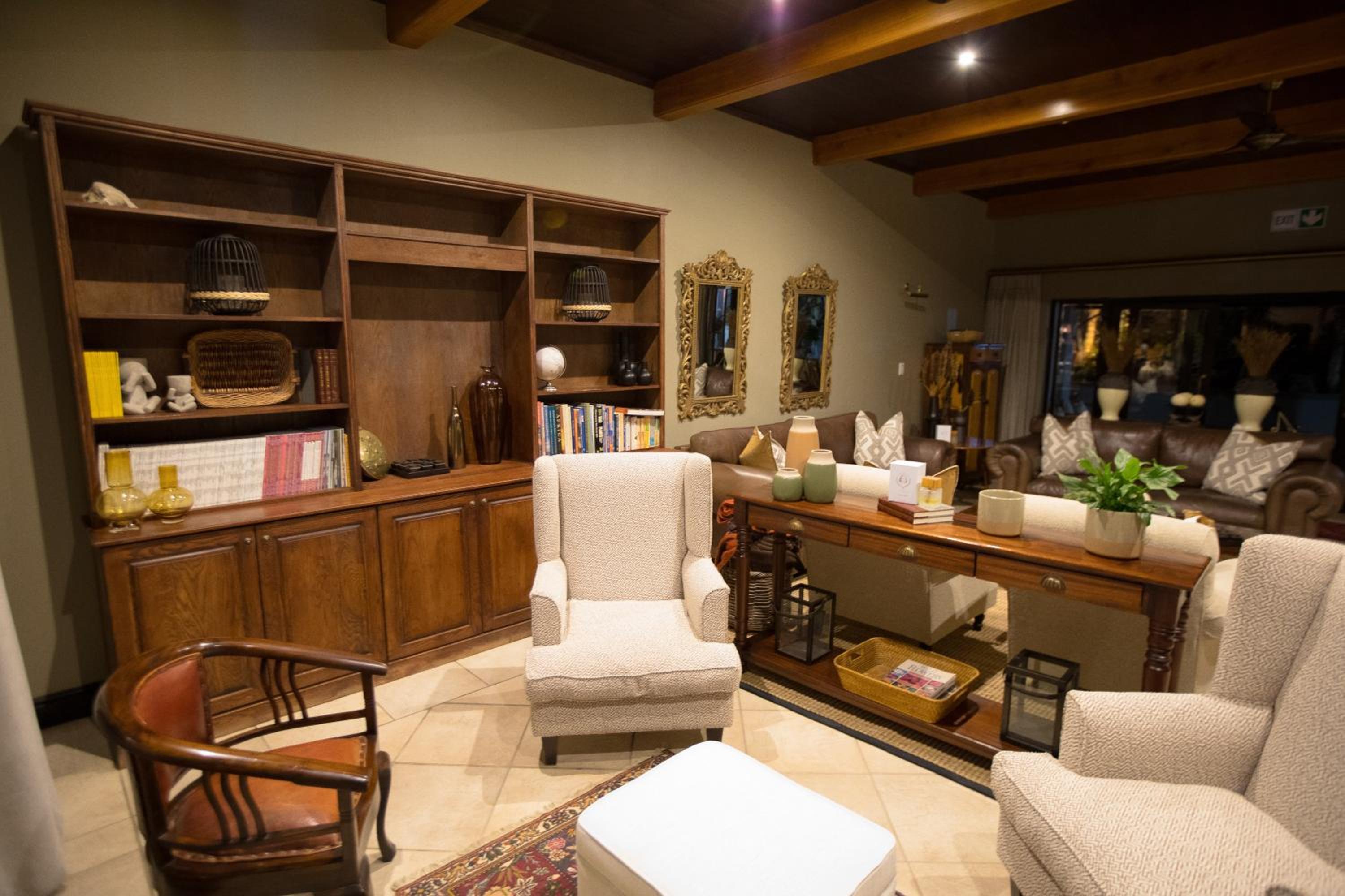 Swartberg Private Game Lodge