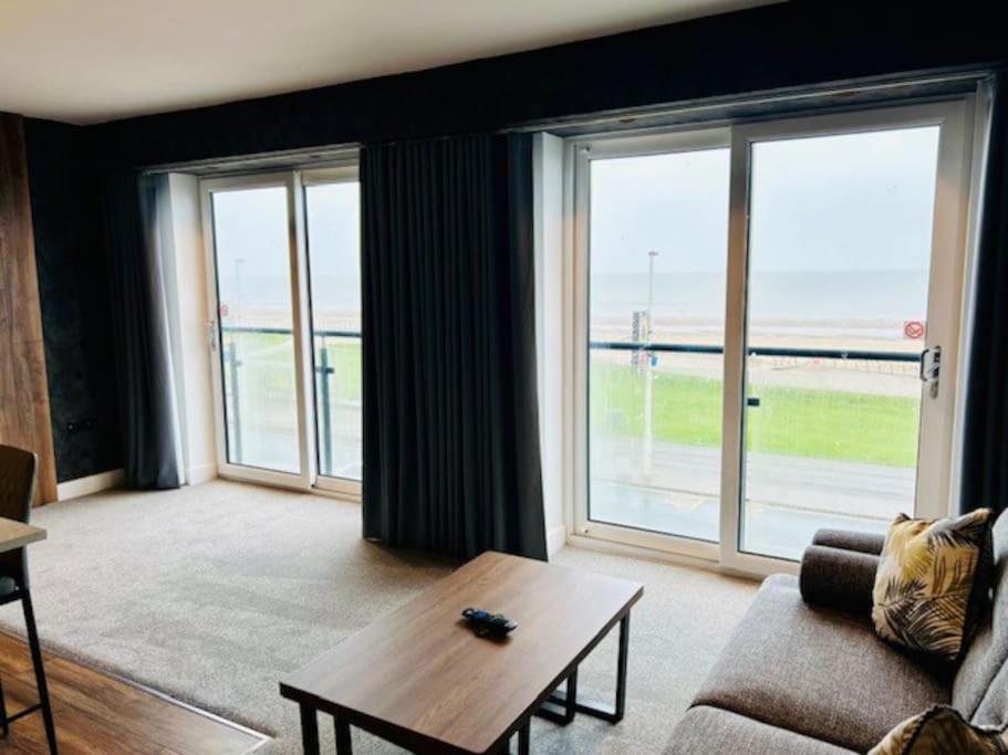 Stunning New Seafront Apartment