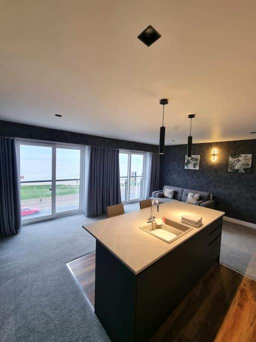 Stunning New Seafront Apartment