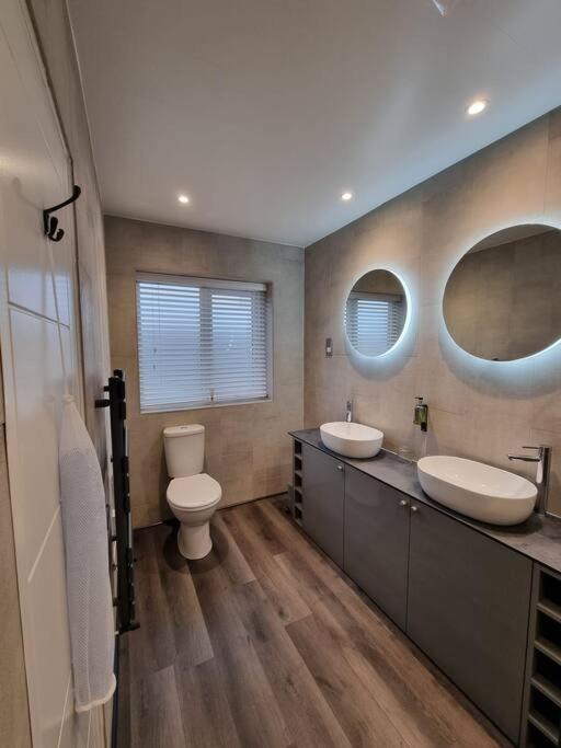 Stunning New Seafront Apartment