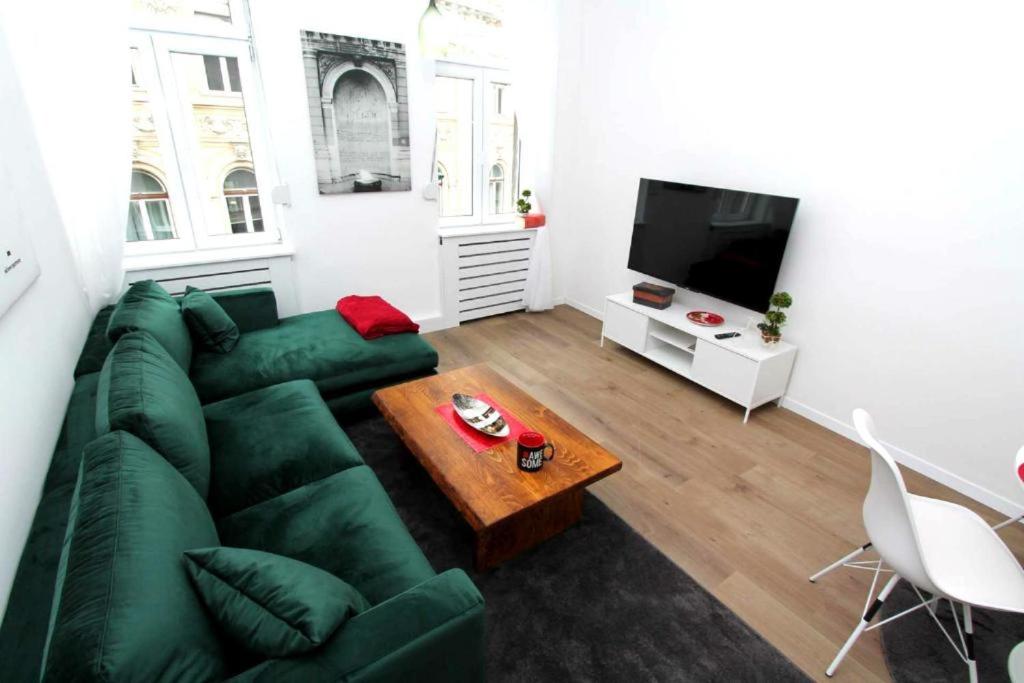 Old Town Luxe Living