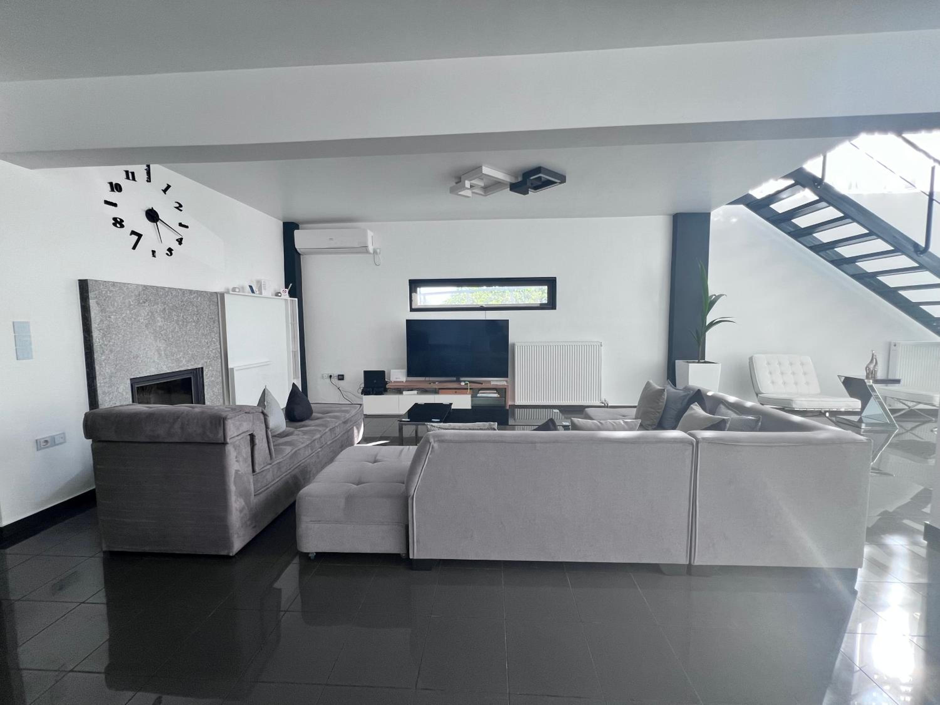 Two Bedroom Villa with Shared Pool & Garden by Olivujoj