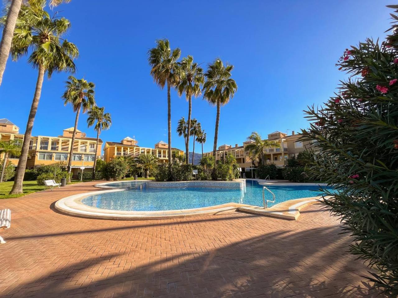 2-bed Apartament Rosaleda Monterey