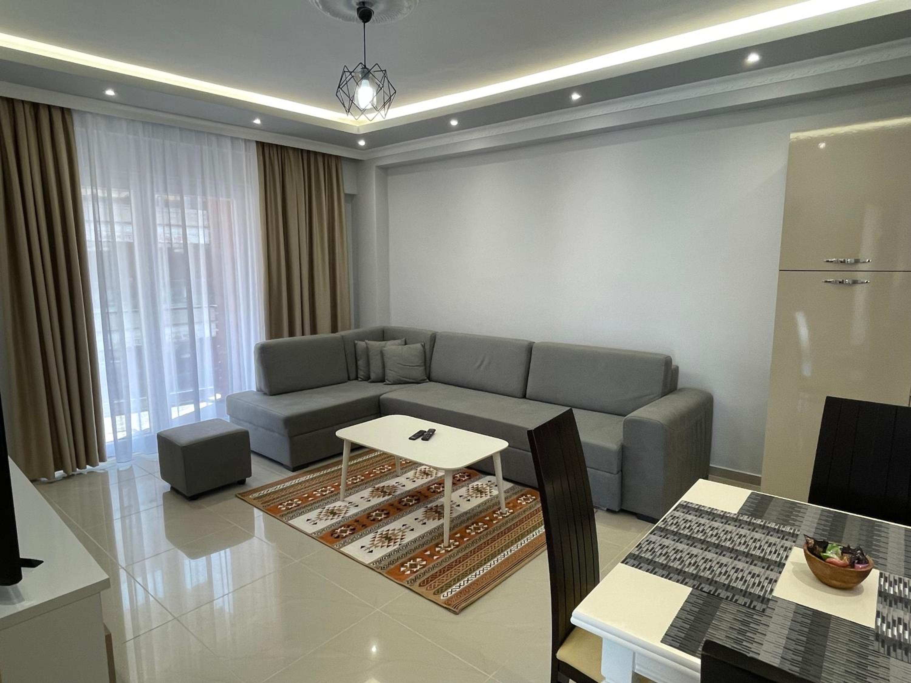 Fishta Apartment Q6 37